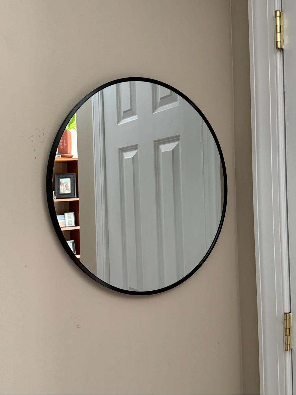 Black Round Wall Mirror - Minimal Frame